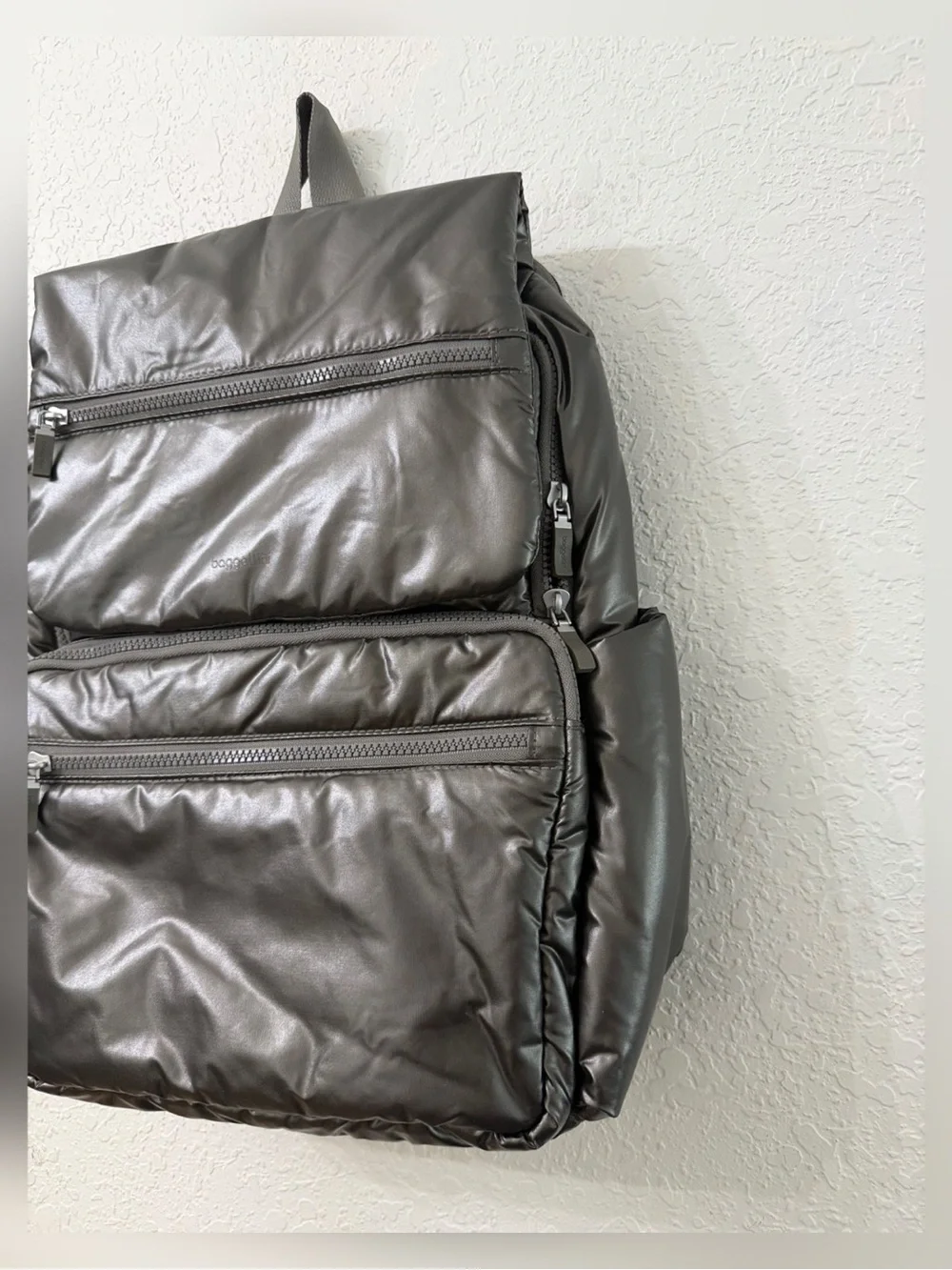 NWOT - Baggallini Go To Laptop Flap Backpack in Gunmetal Puff